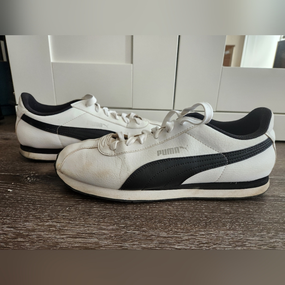 Puma Men's Classic White and Black Sneakers